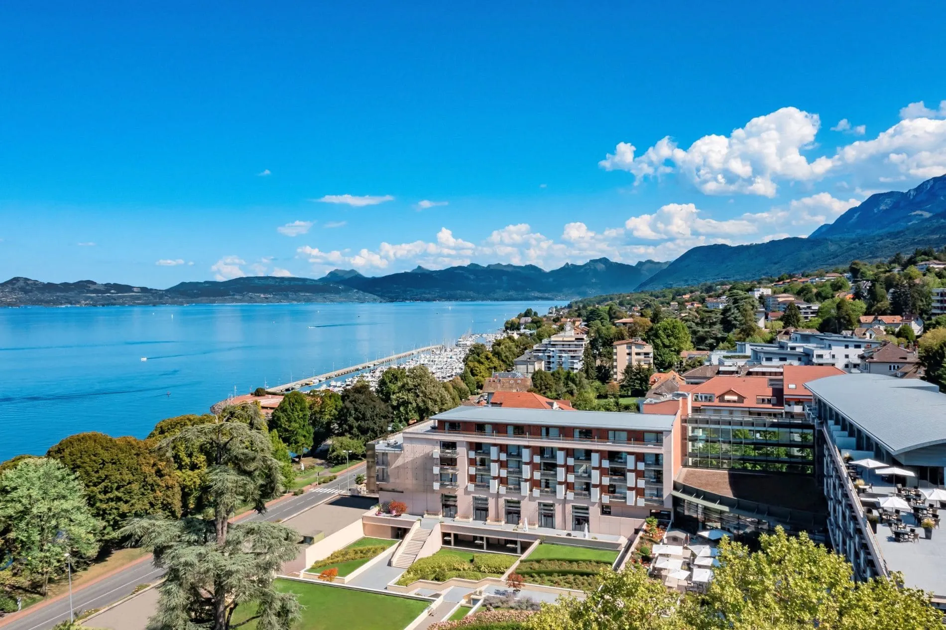 Leonardo Hotels übernimmt Hilton in Évian-les-Bains