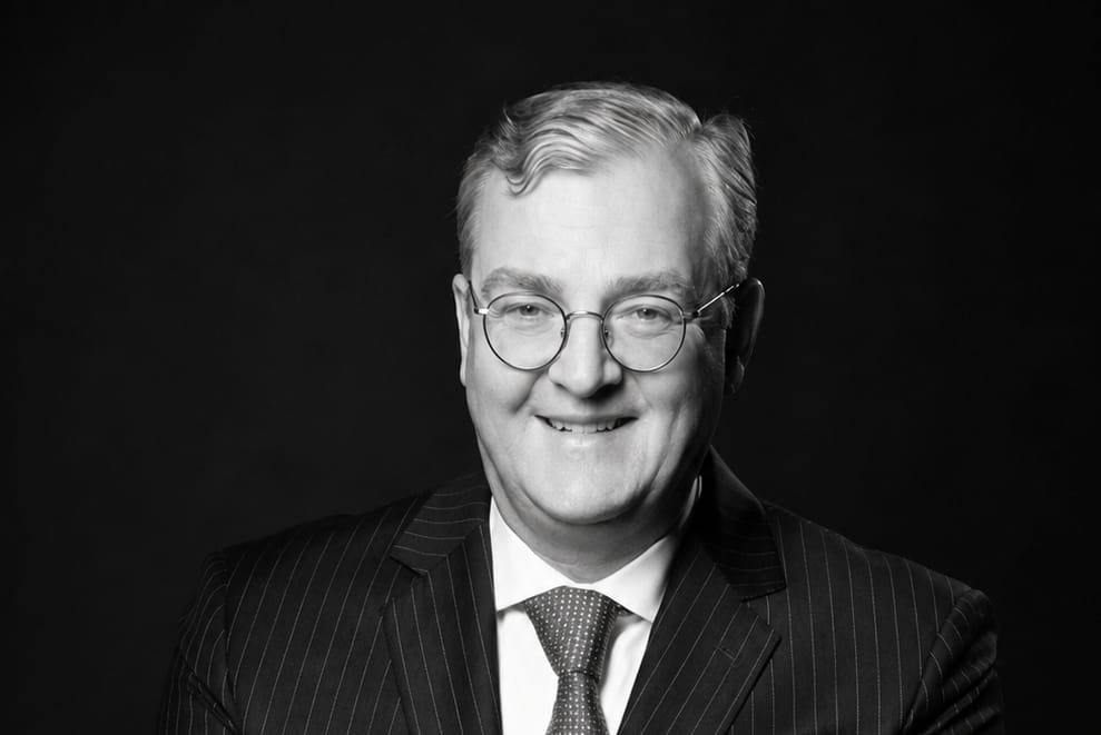 Martin R. Smura ist Gründer und Chairman der Grand Metropolitan Hotels.