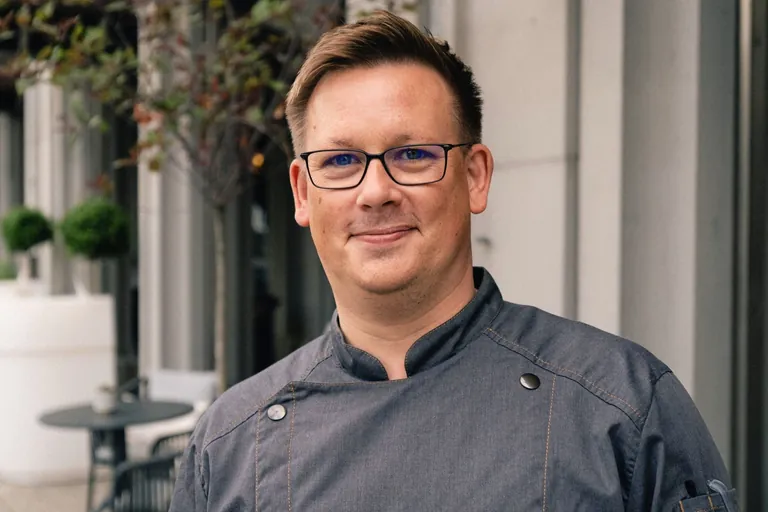 Küchenchef Nico Goebel bringt Expertise aus der gehobenen Gastronomie und dem Bankettbereich mit.