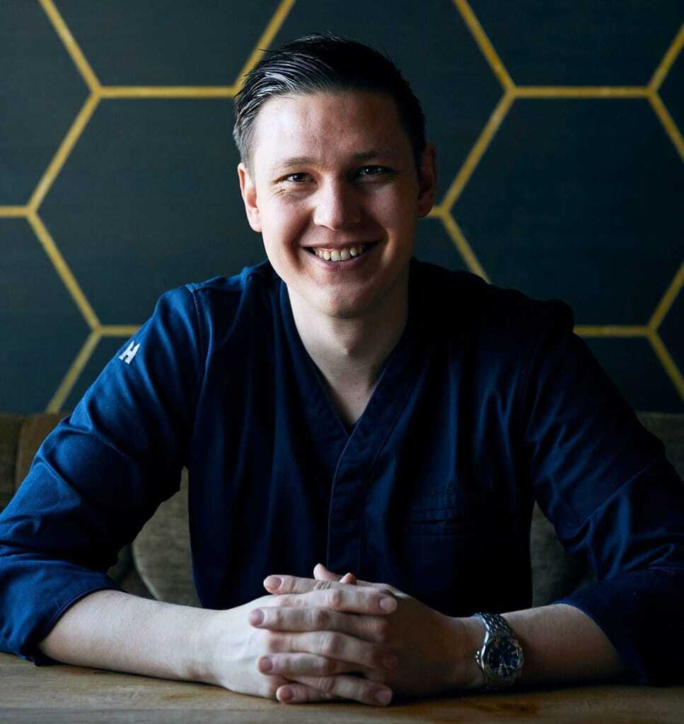 Simon Schlachter, Küchenchef im Gourmetrestaurant Pavo (1 Michelin-Stern), Boutique-Hotel Blaue Burg