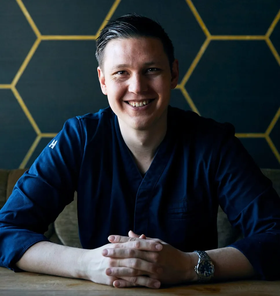 Simon Schlachter, Küchenchef im Gourmetrestaurant Pavo (1 Michelin-Stern), Boutique-Hotel Blaue Burg