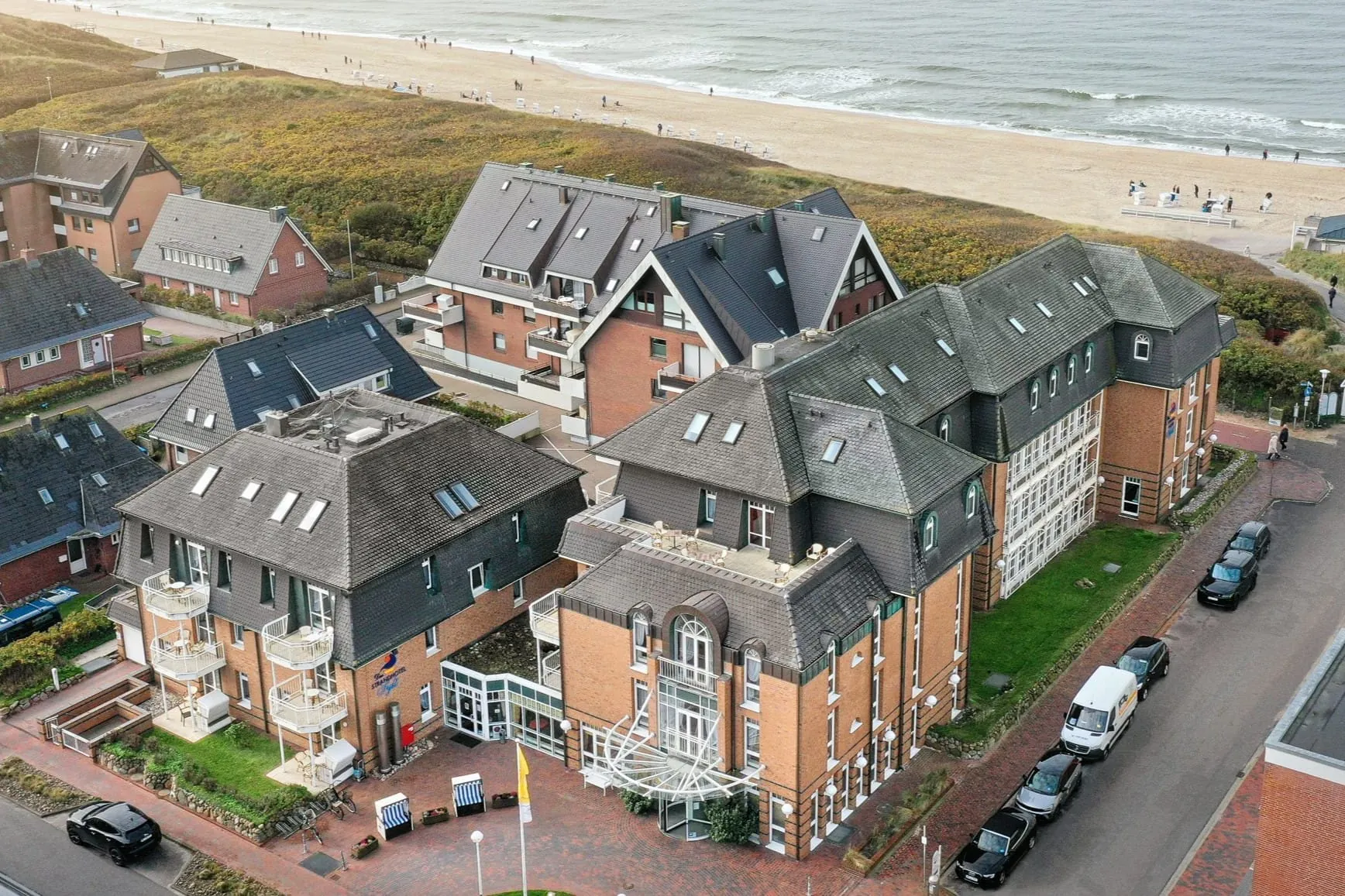 Direkter Blick aufs Meer: Das Strandhotel Sylt gehört nun zu Heimatquartier.