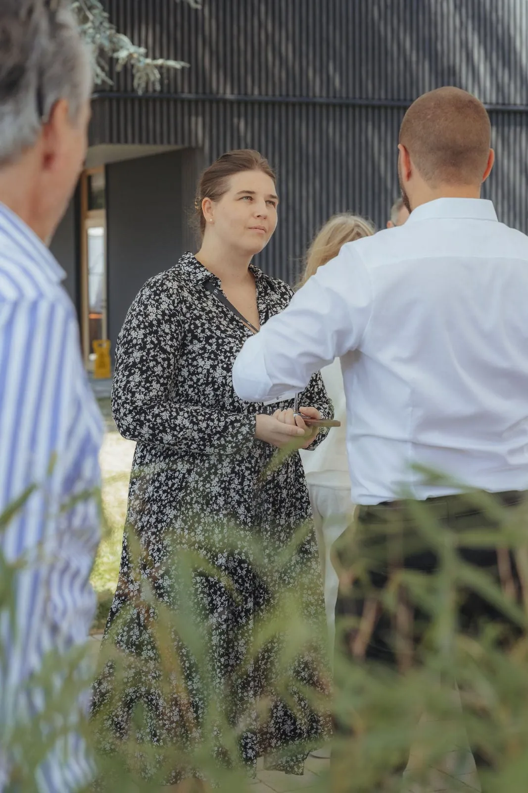 Celebrate & Connect: Gewinner, Finalisten und Gäste beim Flying Buffet auf der Terrasse des hoteleigenen Restaurants Pinus.