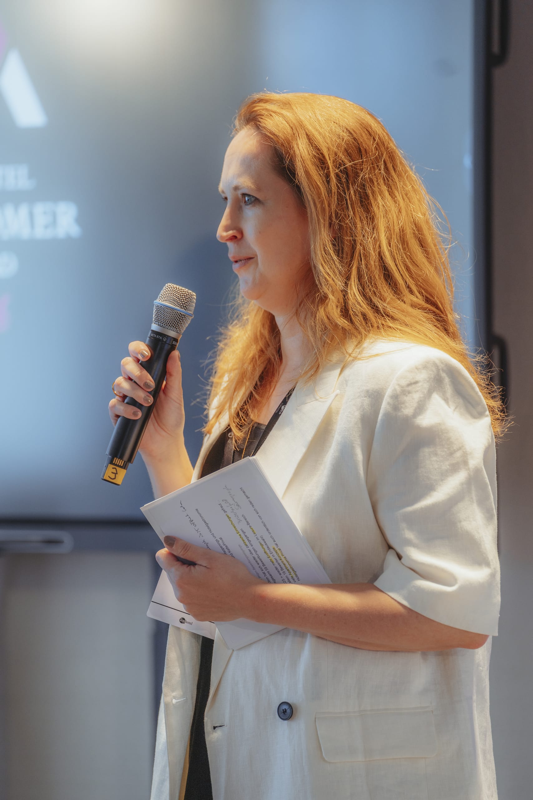 Impressionen der Newcomer-Award-Verleihung im Seegut Zeppelin: Chefredakteurin Brit Glocke teilt Insights über Wettbewerb und Juryarbeit.