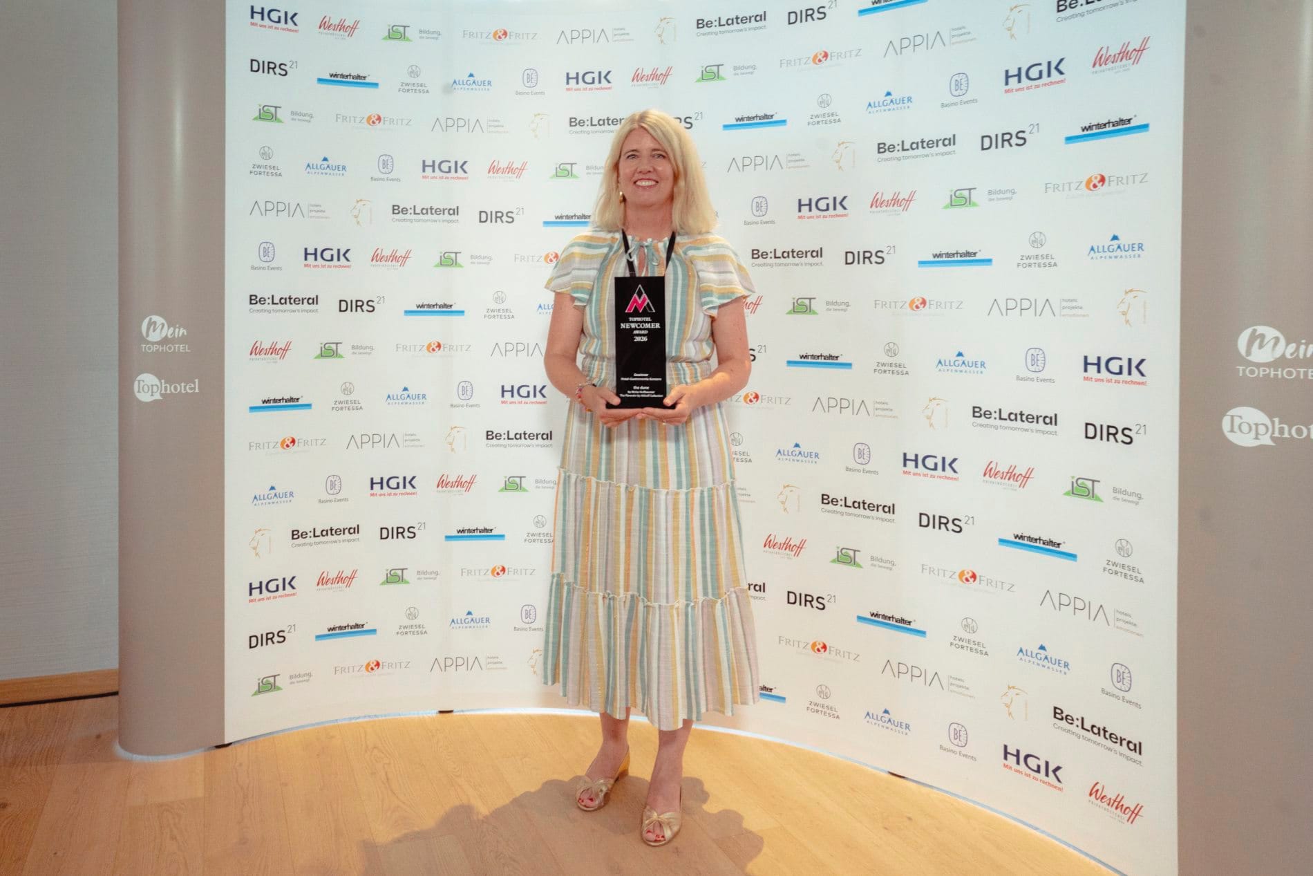 Gewinner in der Kategorie "Hotelgastronomie Konzern/Kette": Das Restaurant "The Dune by Niclas Nußbaumer" im Hotel The Florentin in Frankfurt. Carmen Hackmann nahm auch hierfür den Preis entgegen.