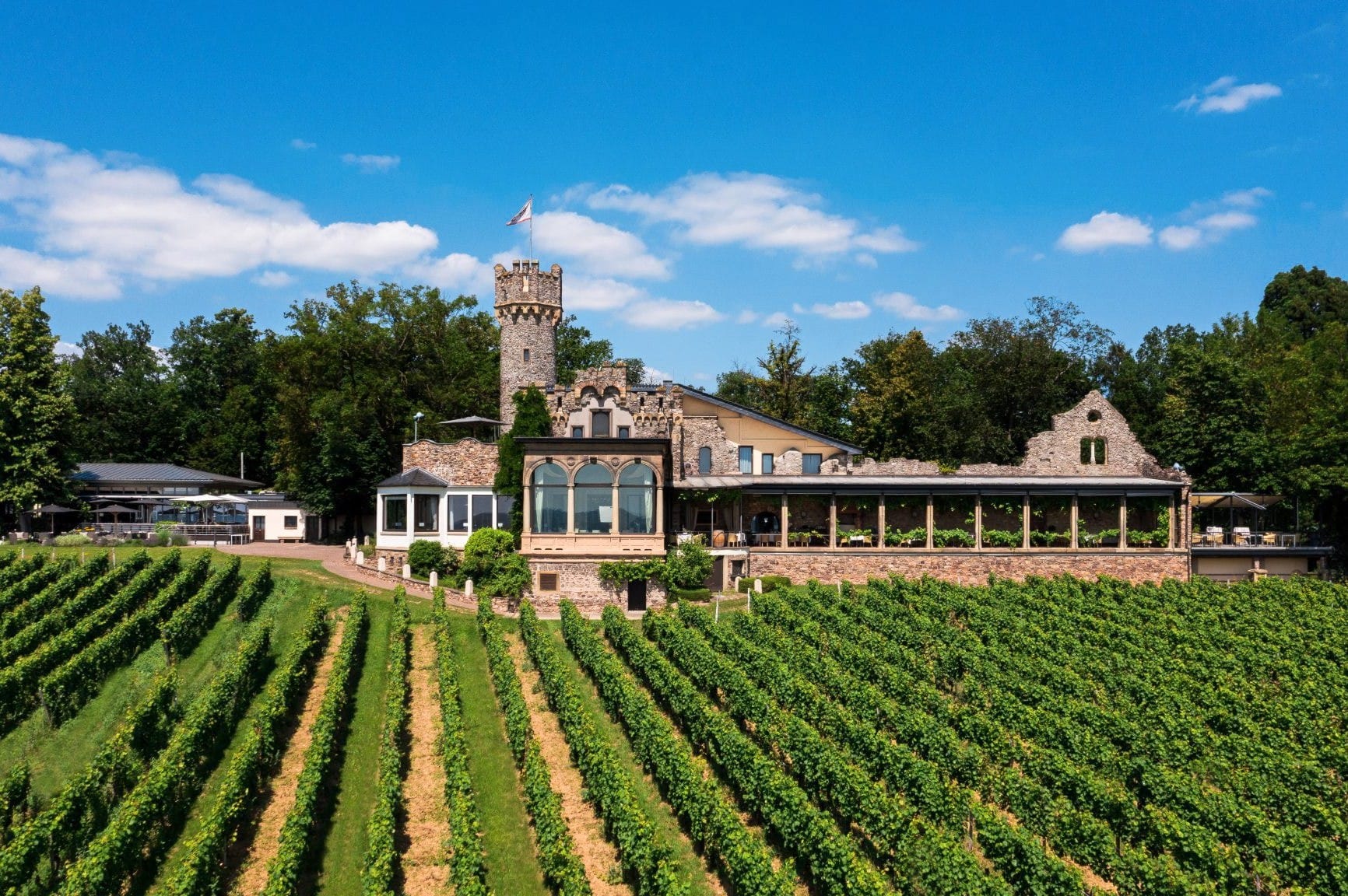 Preferred Hotels & Resorts nimmt Burg Schwarzenstein auf