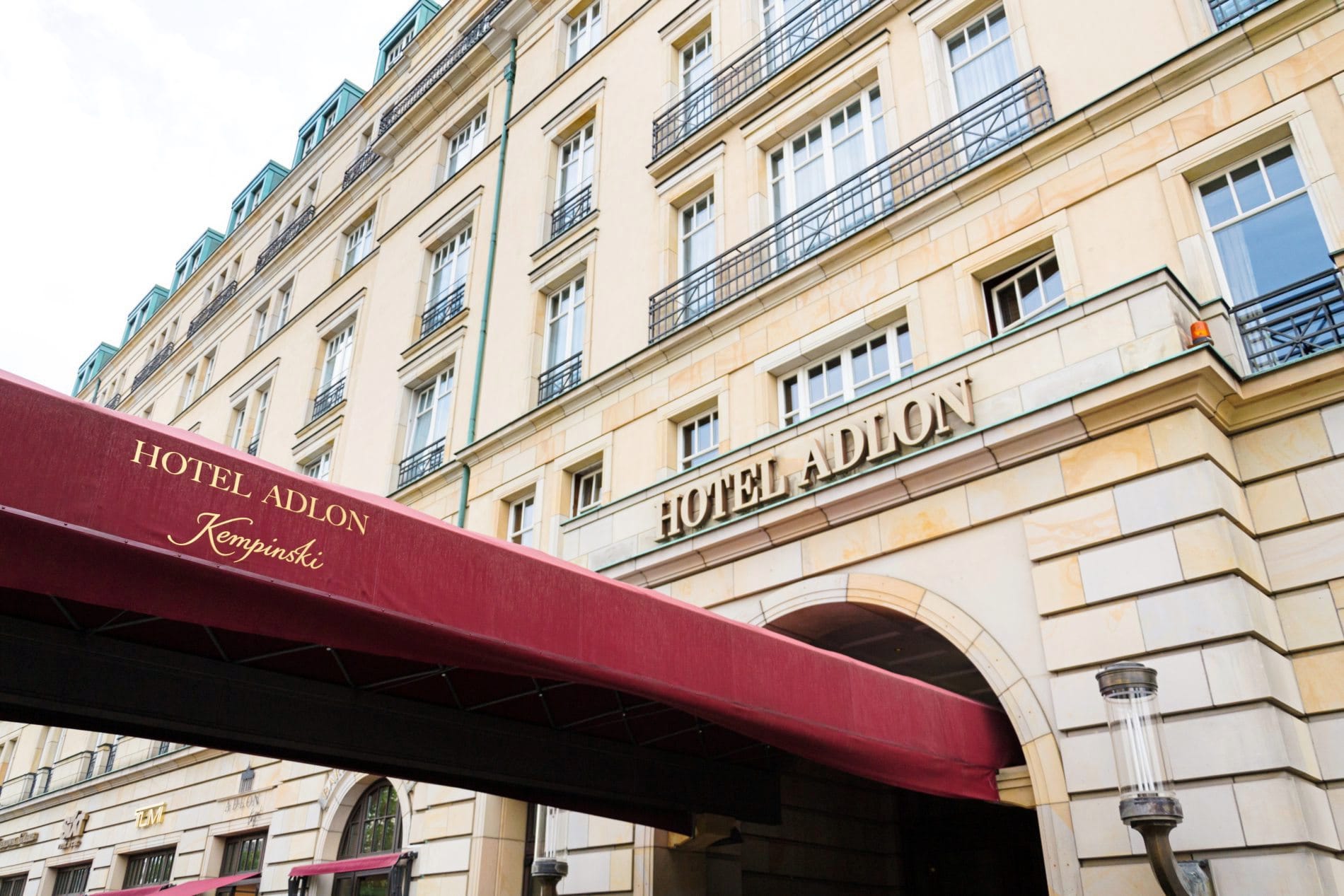 Ururenkel von Hotelgründer: Mit „Mythos Adlon“ gut umgehen