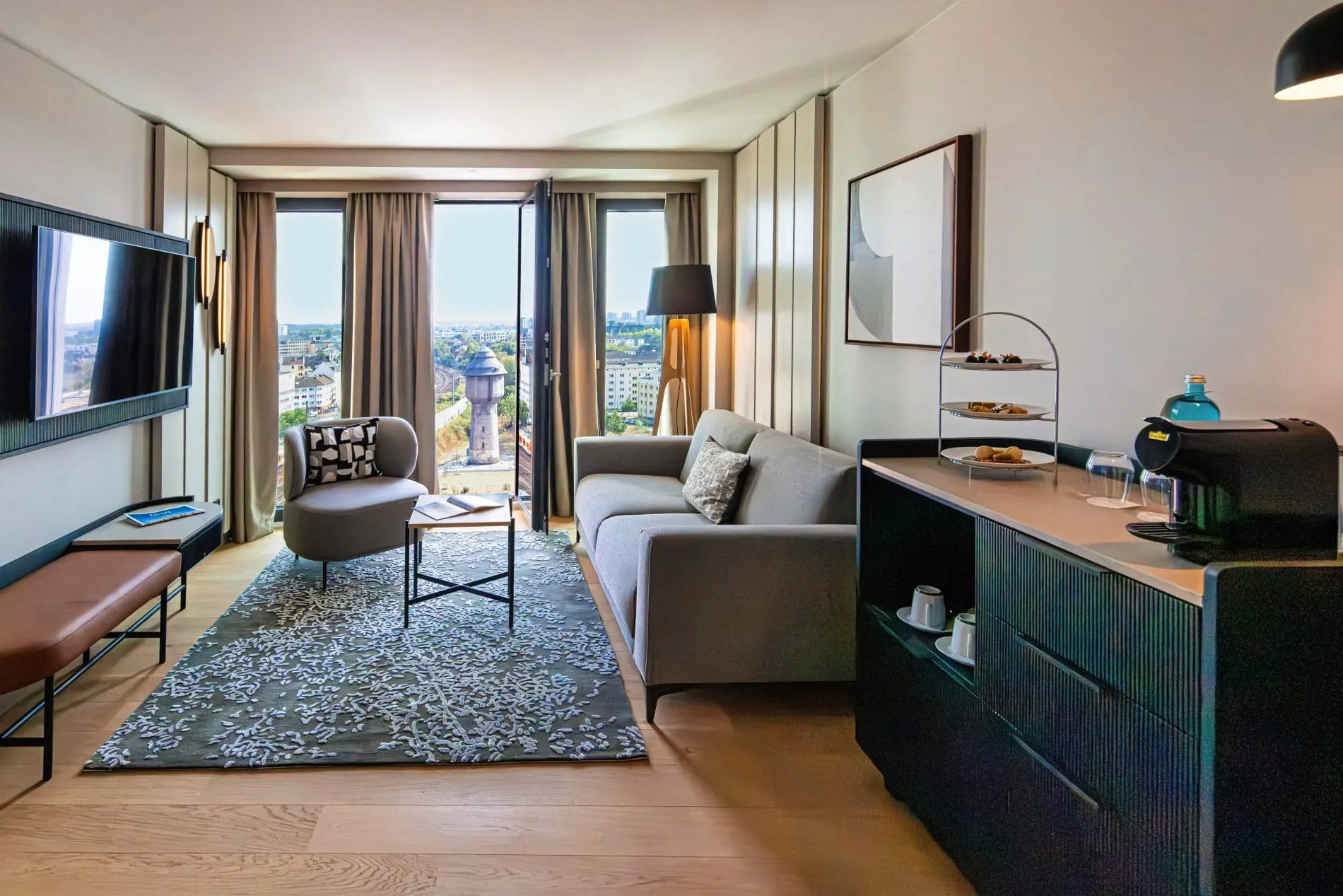 Atlantic_Hotel_Frankfurt_Skyline_Suite