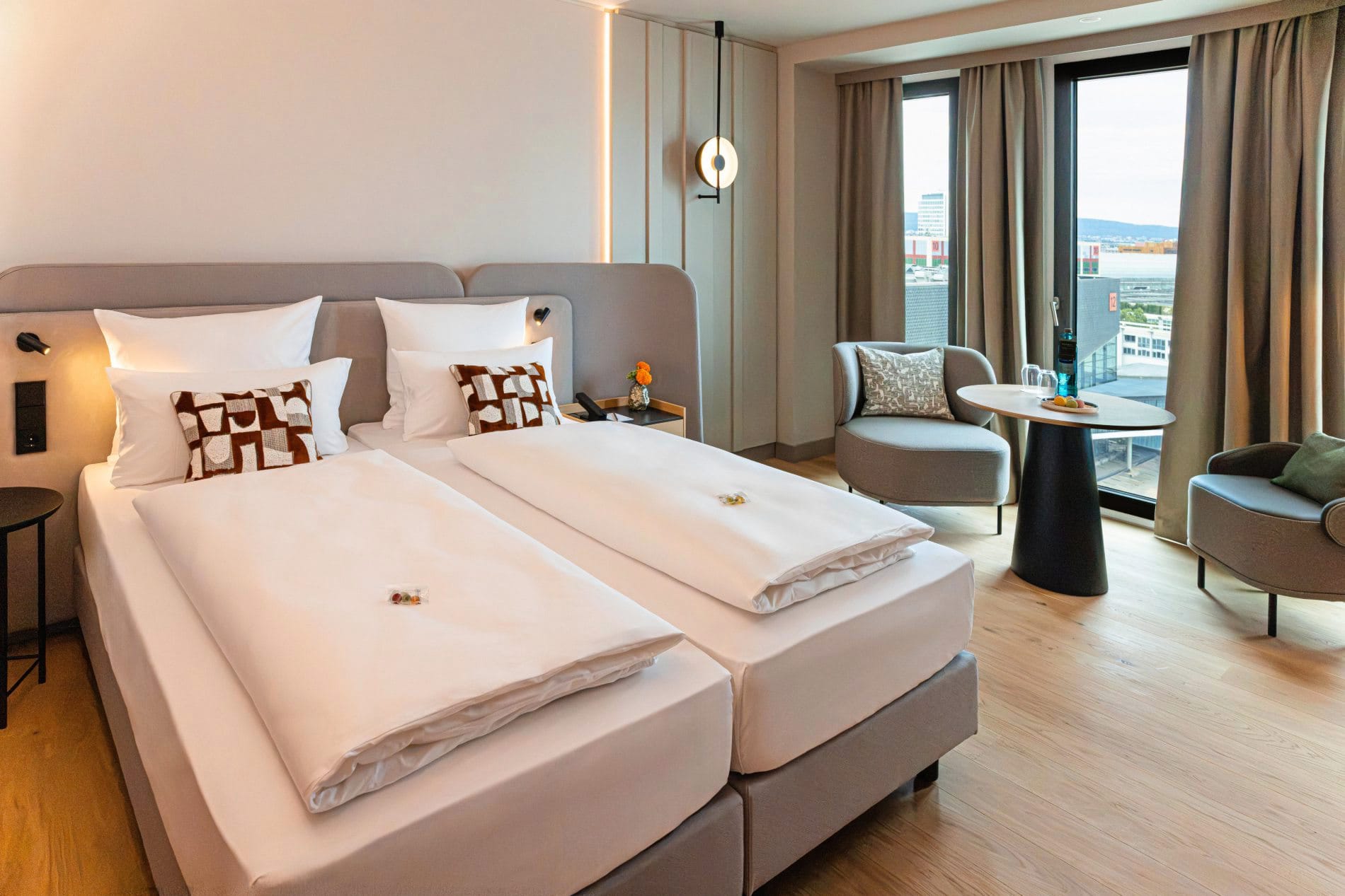 Atlantic_Hotel_Frankfurt_Superior_Doppelzimmer_Schlafbereich