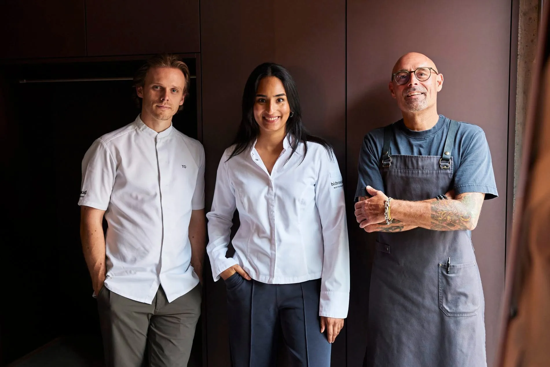 Das kulinarische Trio des Restaurants Bibraud: (von links) Küchenchef Tim Ostertag, Sterneköchin Alina Meissner-Bebrout und Sommelier Holger Baier.