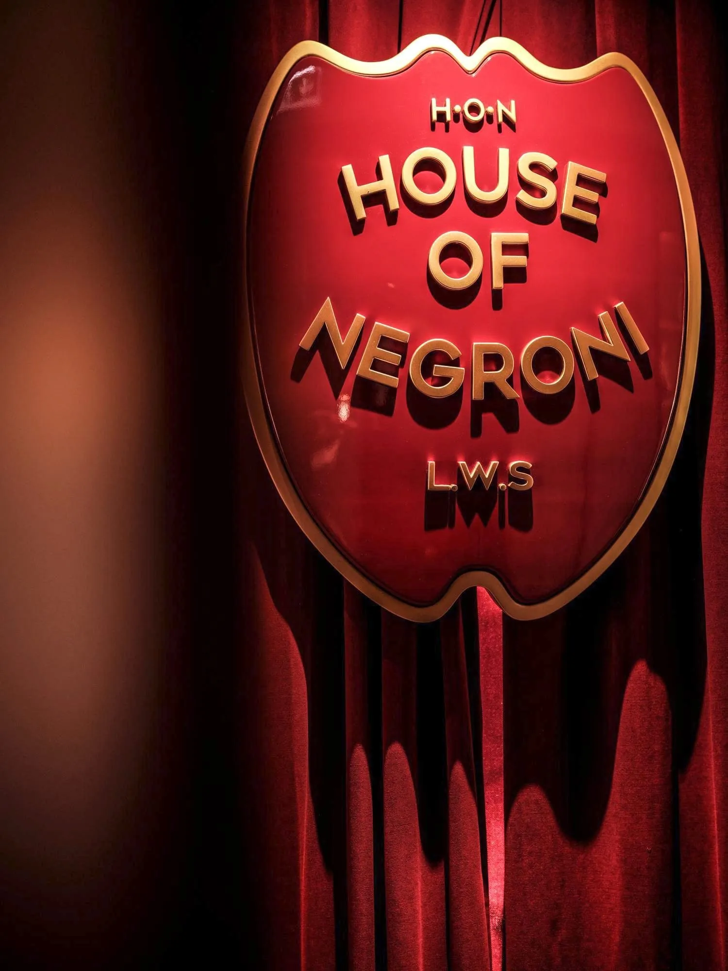 Das weltweit erste House of Negroni zelebriert die italienische Aperitivo-Kultur in einem exklusiven Bar-Ambiente.