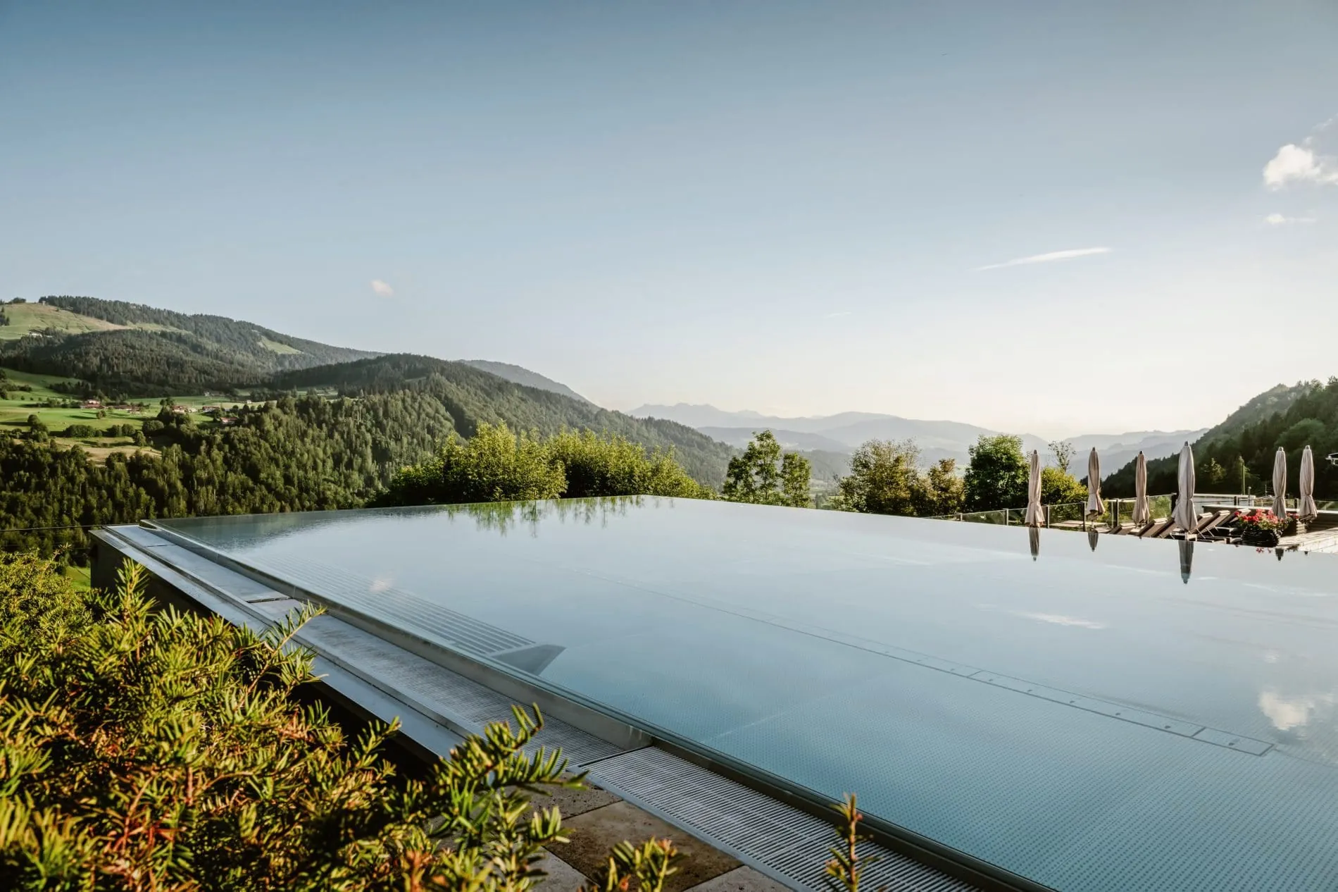Infinity Pool Bergkristall Allgäu Kristall Spa