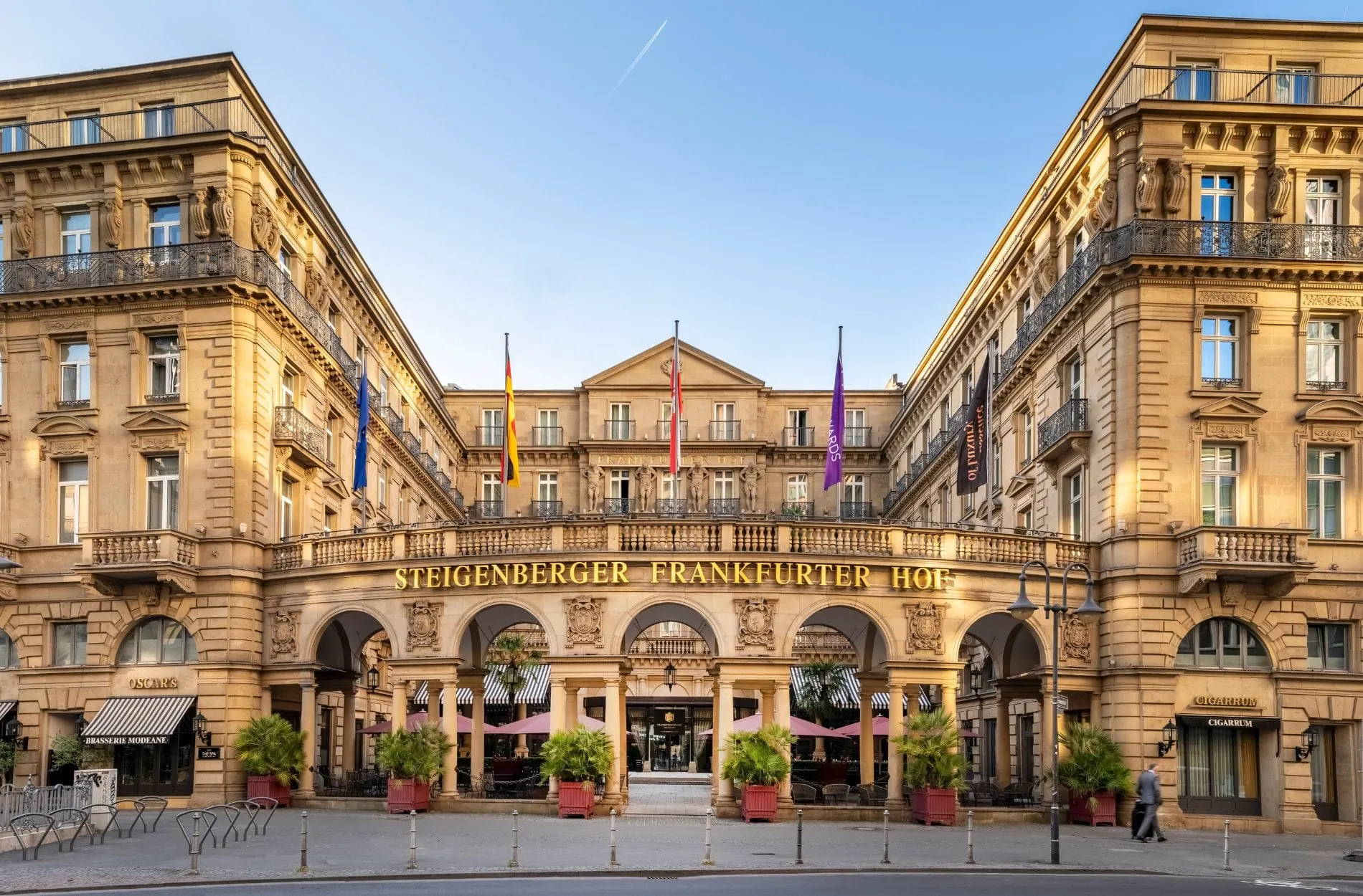 Außenansicht: Das Steigenberger Icon Frankfurter Hof in Frankfurt am Main feiert 2026 sein 150-jähriges Bestehen.