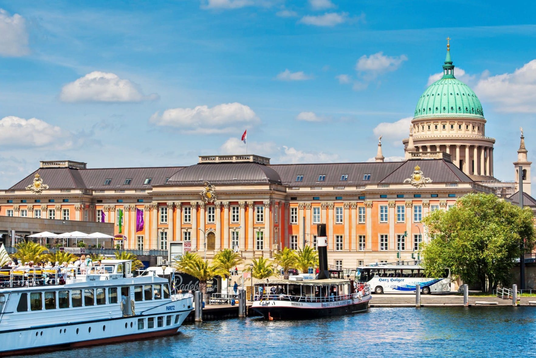 Mit rund 2,7 Milliarden Euro Umsatz profitiere vor allem das Gastgewerbe vom Tourismus.
