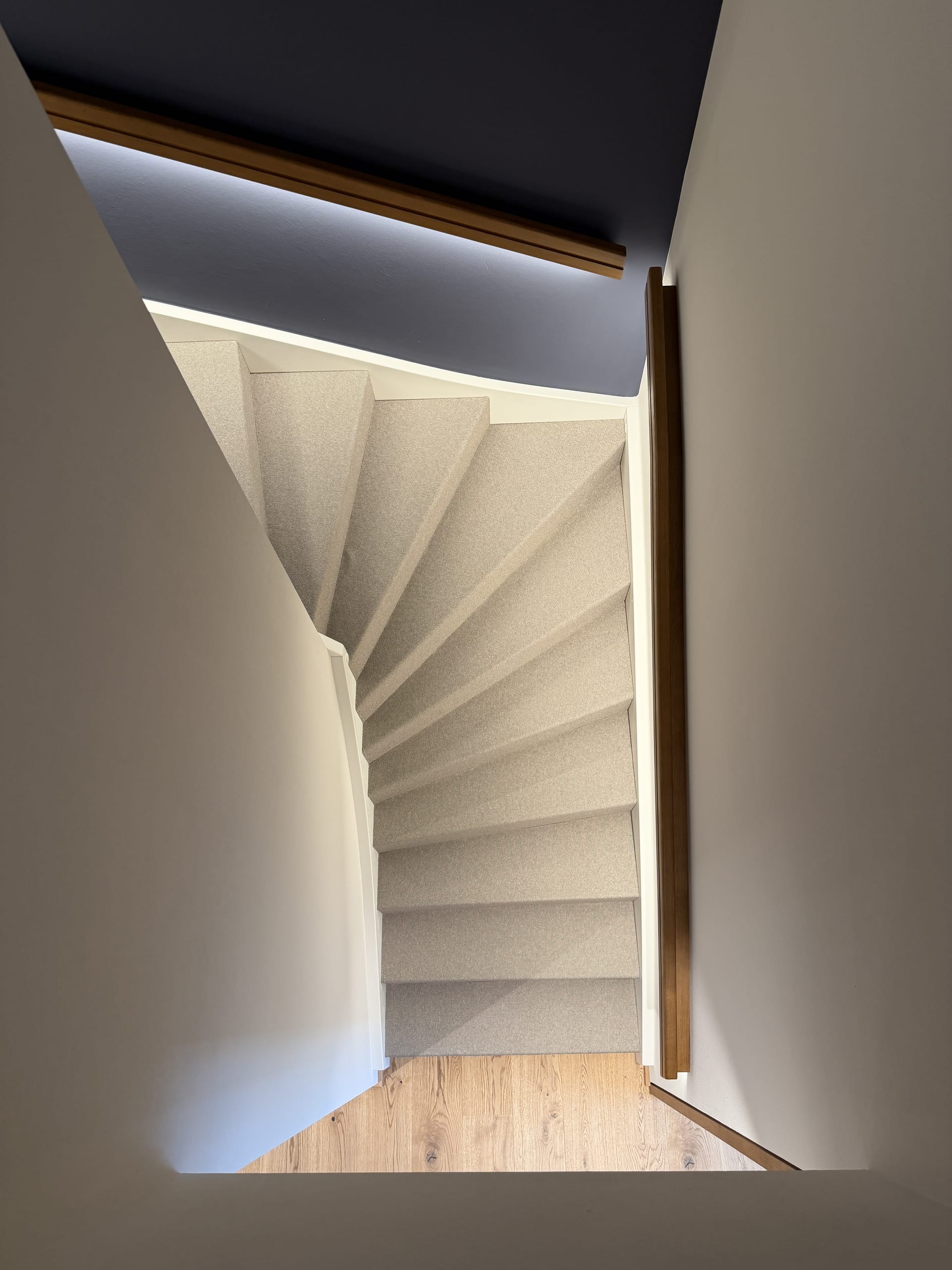 Treppe in den neuen Maisonette-Suiten: Zimmer über zwei Ebenen erweitern das Angebot der Traube-Tonbach.